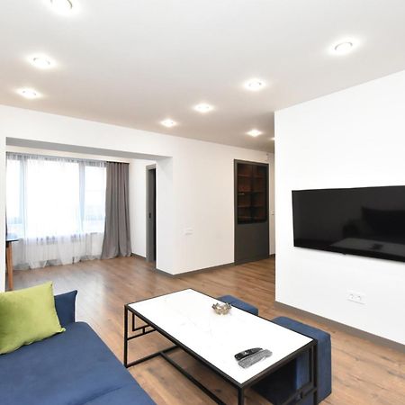 Beautiful Apartment Near The Republic Square Єреван Екстер'єр фото